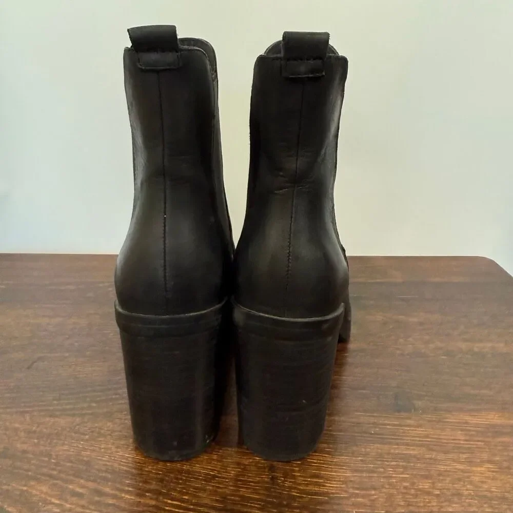 Crown Vintage Women’s after hours Chelsea black leather ankle chunky sole boot s